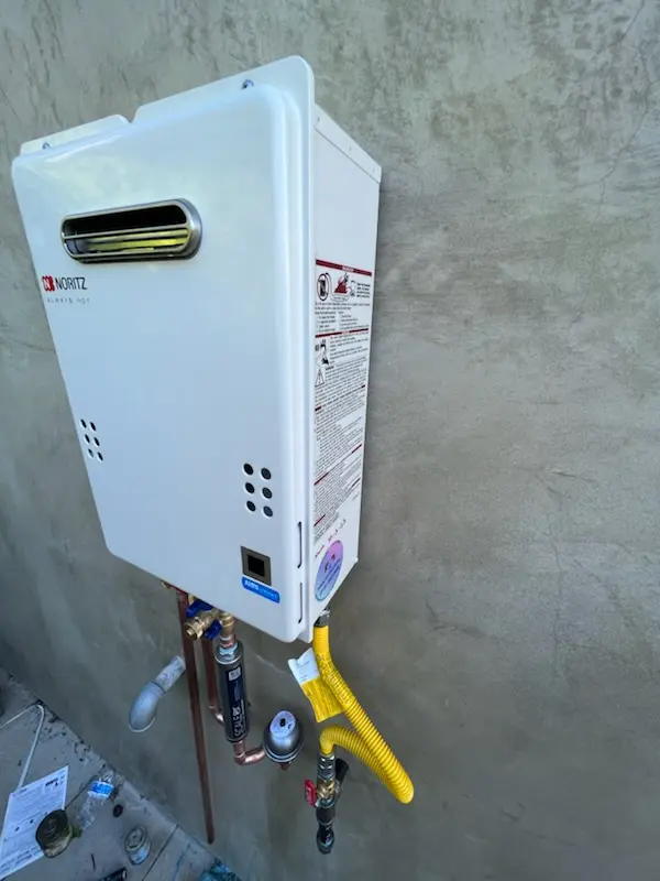 Tankless water heater installation for Heritage Oaks homes